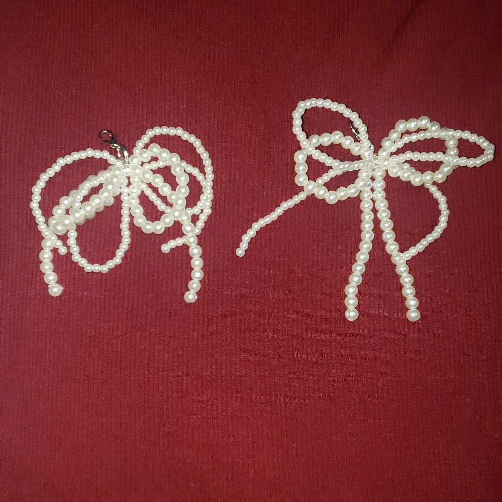 NWOT Pearl Bow CharmS - Picture 4 of 9
